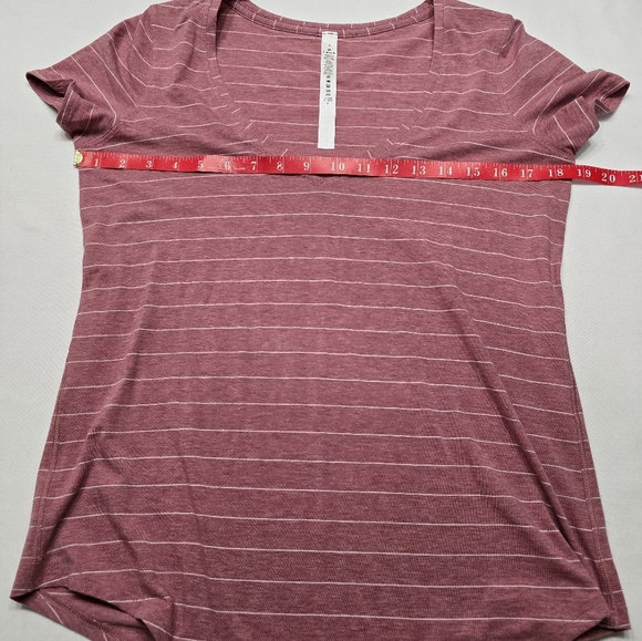 Lululemom Women's Striped Pink Top Tshirt - Picture 3 of 5
